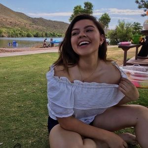 Meet your Posher, Gaby